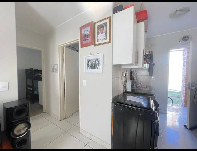 2 BEDROOM APARTMENT FOR SALE IN SOUTH HILLS